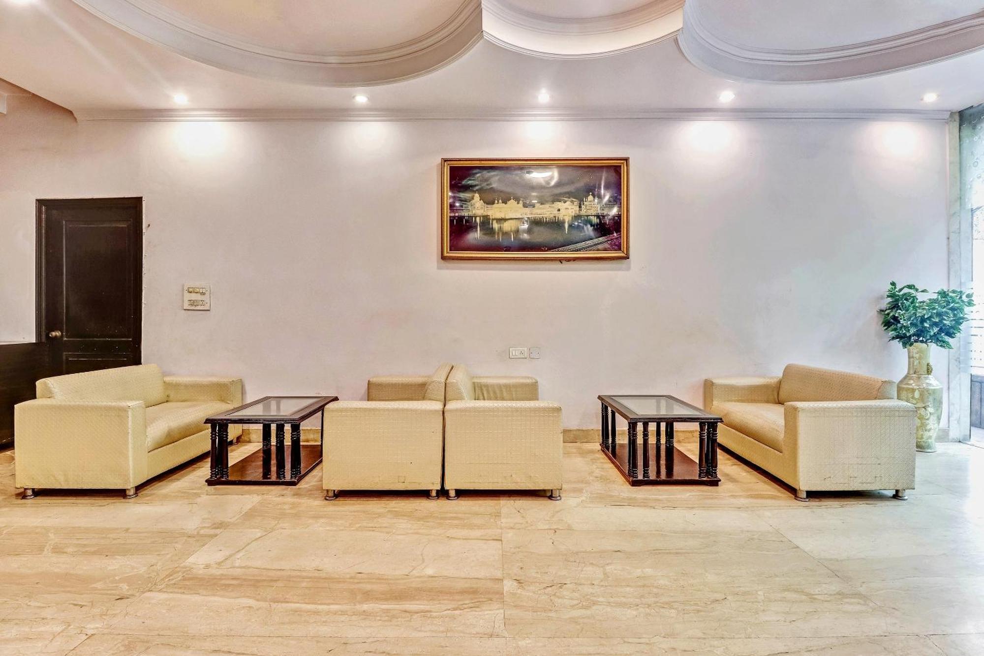 Capital O 81547 Grand Central Delhi (National Capital Territory of India) Exterior foto