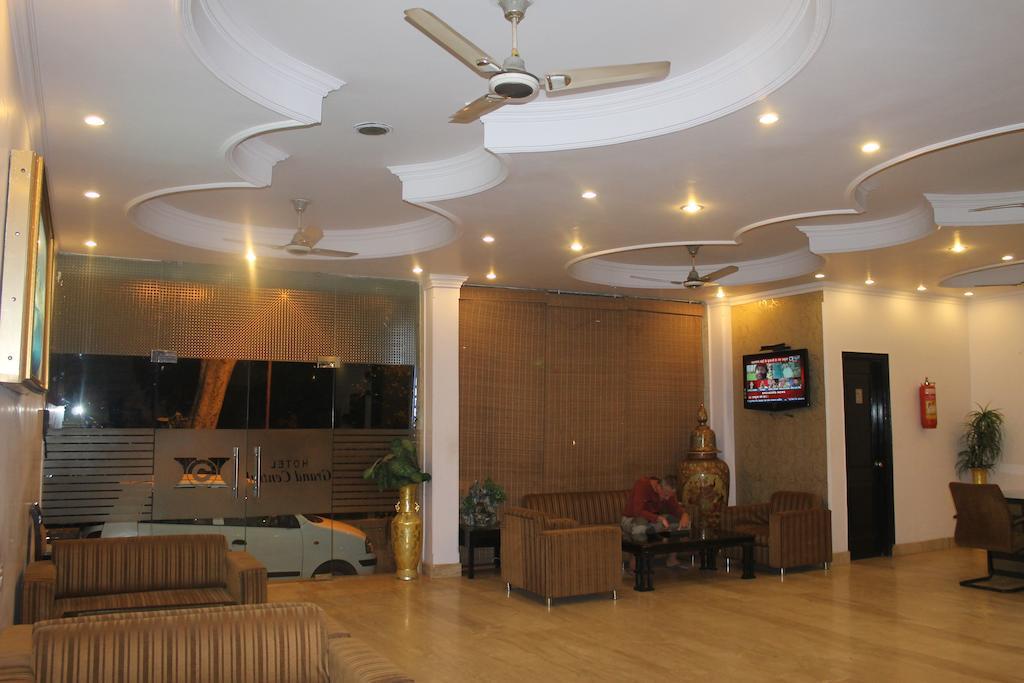 Capital O 81547 Grand Central Delhi (National Capital Territory of India) Exterior foto