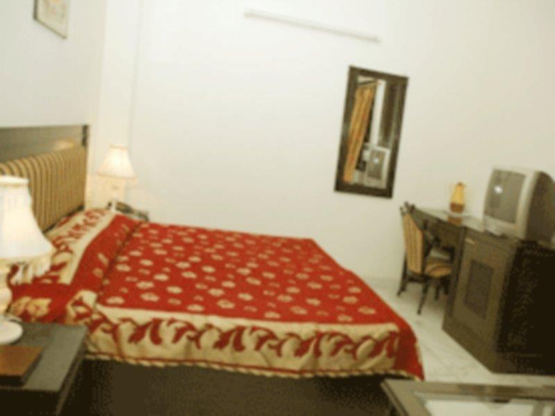 Capital O 81547 Grand Central Delhi (National Capital Territory of India) Exterior foto