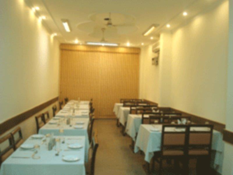 Capital O 81547 Grand Central Delhi (National Capital Territory of India) Exterior foto