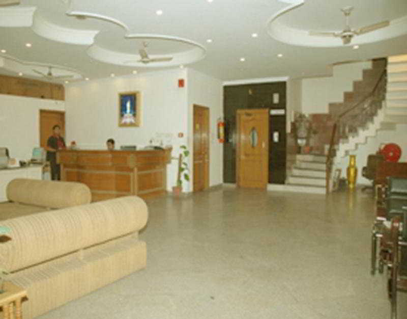 Capital O 81547 Grand Central Delhi (National Capital Territory of India) Exterior foto