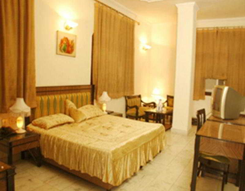 Capital O 81547 Grand Central Delhi (National Capital Territory of India) Exterior foto